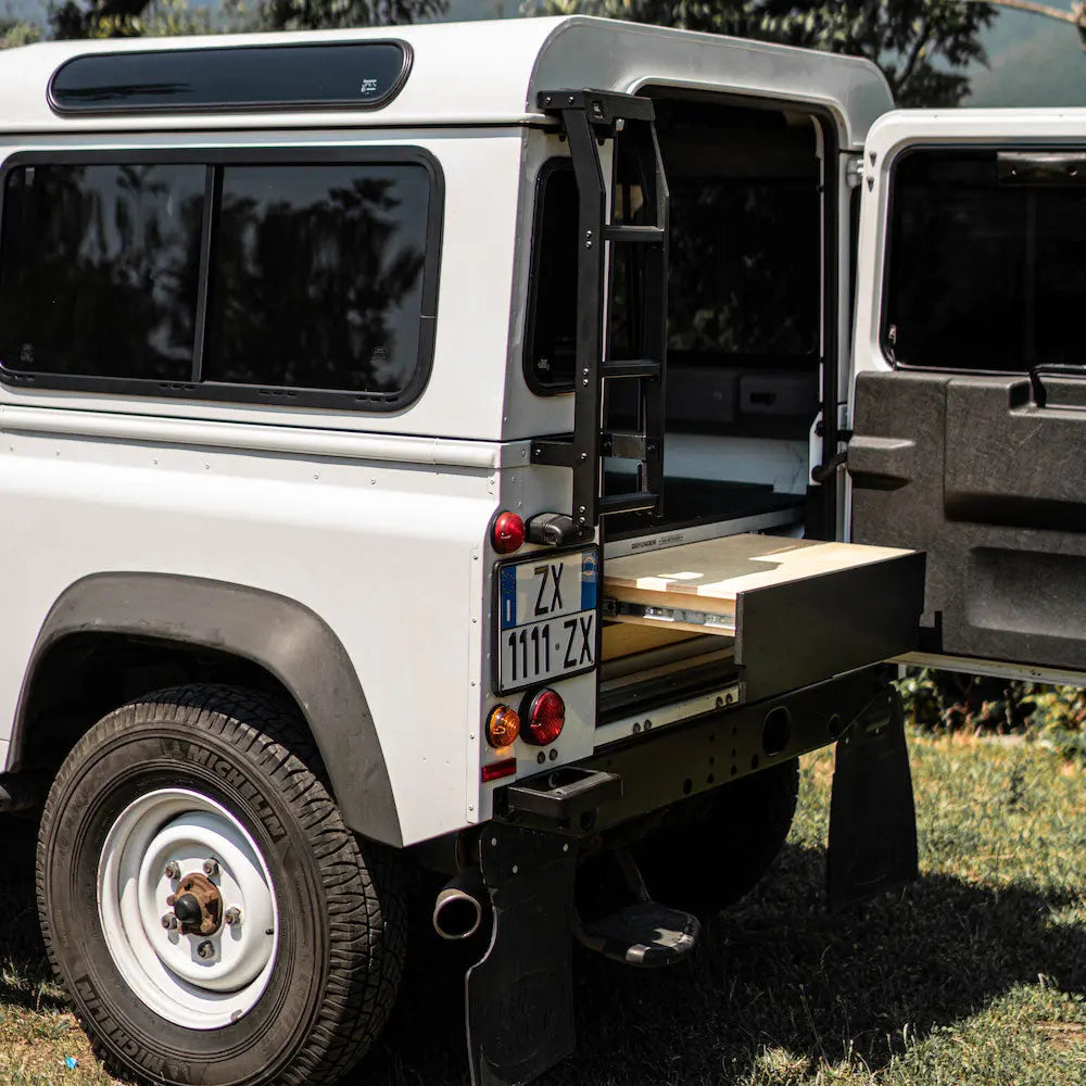 Tailgate Rear End Defender Classic Defender Multi-Purpose Drawer and Platform - TAILGATE GEAR S.R.L.